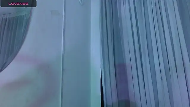 antonella rosecs online show from November 2025 04:34:02 AM