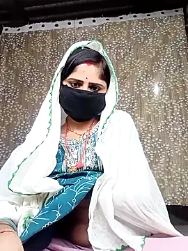 Snapshot of Rajni_chauhan chatting on November 2025 03:57:02 PM Rajni chauhan online show from November 2025 03:57:02 PM