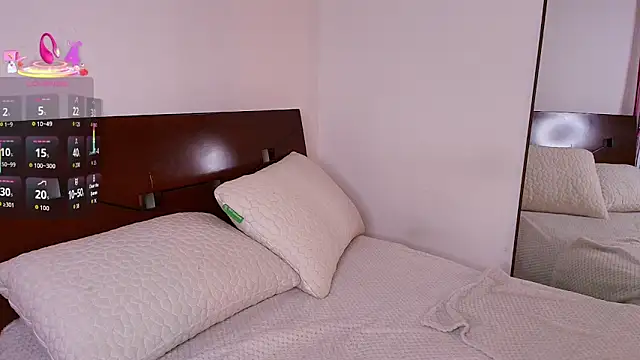 TammyCutee online show from April 2026 01:54:02 AM