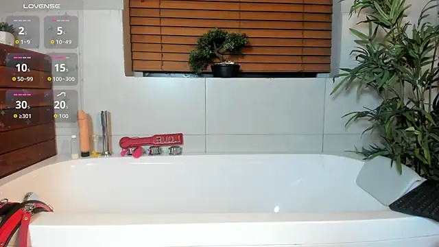 Tiam muller online show from November 2025 03:54:01 AM