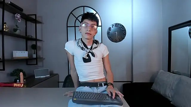 Tiam muller online show from November 2025 08:02:01 PM