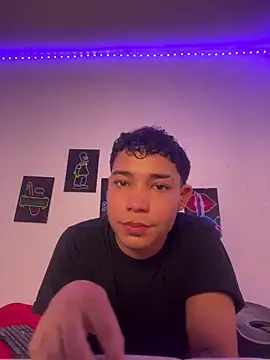 Snapshot of Yeyei77 chatting on November 2025 05:17:02 PM Yeyei77 online show from November 2025 05:17:02 PM