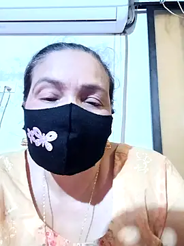 Snapshot of Moyna_1 chatting on October 2025 07:33:01 AM Moyna 1 online show from October 2025 07:33:01 AM