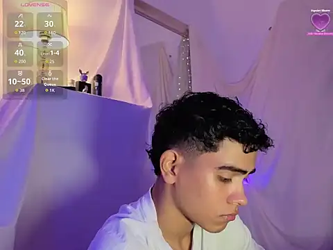 Yamilk101 online show from December 2025 02:05:02 AM