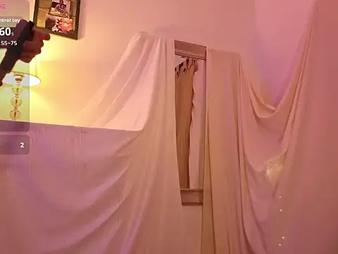 Snapshot of Yamilk101 chatting on November 2025 11:42:01 PM Yamilk101 online show from November 2025 11:42:01 PM