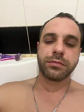 AndyLynn online show from November 2025 06:44:01 PM