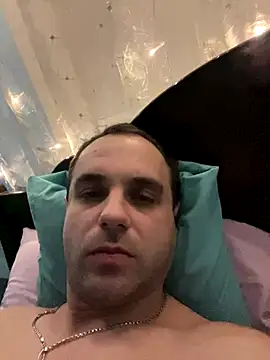 AndyLynn online show from December 2025 06:58:02 PM