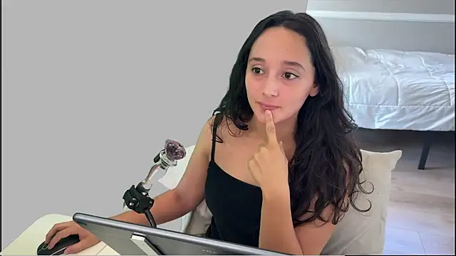 WinnieRin online show from December 2025 09:03:02 PM