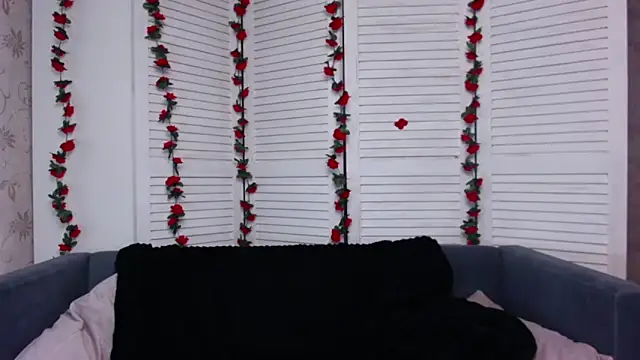 evaa here  online show from November 2025 07:55:01 AM