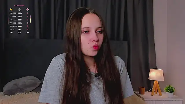 NadiaGnegy online show from October 2025 01:08:01 PM