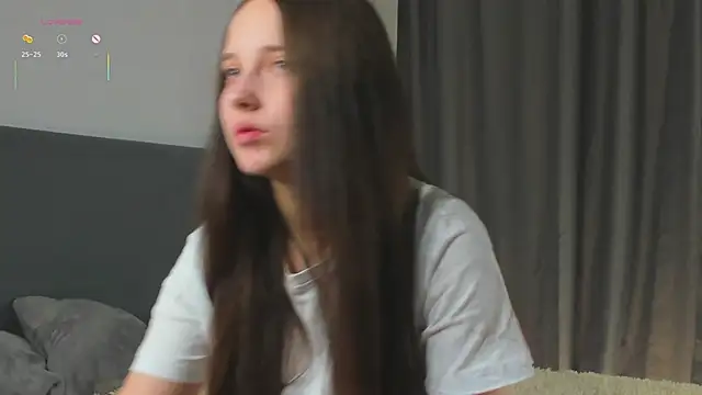 NadiaGnegy online show from October 2025 01:10:02 PM