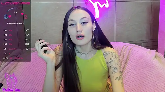 honeybuns lizzy online show from April 2026 06:10:01 PM