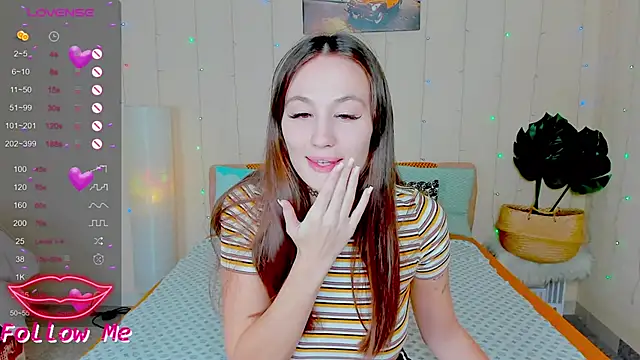 Snapshot of honeybuns_lizzy chatting on October 2025 01:20:01 AM honeybuns lizzy online show from October 2025 01:20:01 AM