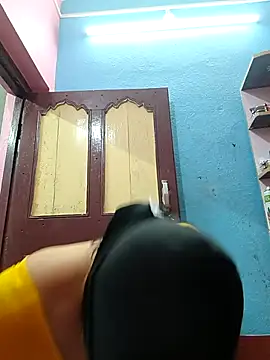 Snapshot of roshniparveen5655 chatting on October 2025 05:39:02 AM roshniparveen5655 online show from October 2025 05:39:02 AM