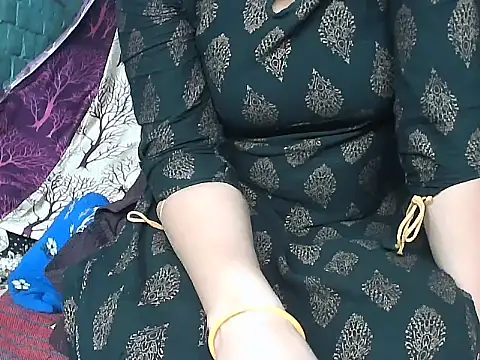 Snapshot of diksha--s chatting on December 2025 10:01:02 PM diksha--s online show from December 2025 10:01:02 PM
