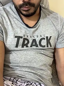 Handsome8677 online show from November 2025 09:41:01 PM