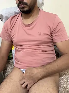 Handsome8677 online show from November 2025 08:40:01 AM