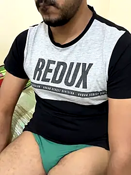 Handsome8677 online show from November 2025 12:41:01 PM