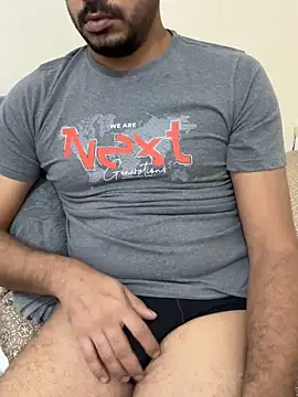 Handsome8677 online show from November 2025 07:51:02 AM