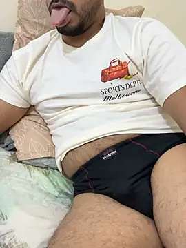 Snapshot of Handsome8677 chatting on February 2026 07:20:01 AM Handsome8677 online show from February 2026 07:20:01 AM