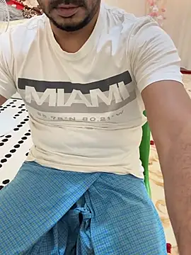 Snapshot of Handsome8677 chatting on March 2026 09:41:02 AM Handsome8677 online show from March 2026 09:41:02 AM