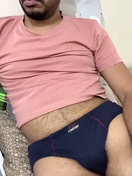 Handsome8677 online show from November 2025 11:32:01 AM