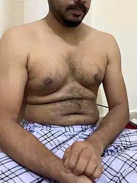 Snapshot of Handsome8677 chatting on April 2026 10:39:02 PM Handsome8677 online show from April 2026 10:39:02 PM