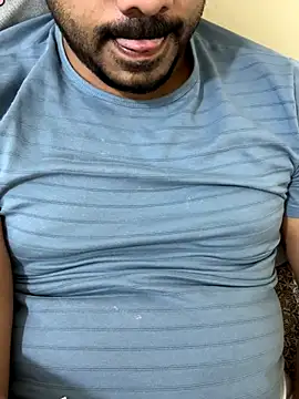 Snapshot of Handsome8677 chatting on January 2026 10:14:02 PM Handsome8677 online show from January 2026 10:14:02 PM