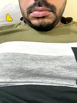 Snapshot of Handsome8677 chatting on December 2025 11:38:02 PM Handsome8677 online show from December 2025 11:38:02 PM