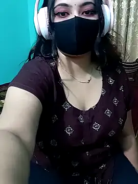 Snapshot of Porimoni22 chatting on February 2026 08:18:01 PM Porimoni22 online show from February 2026 08:18:01 PM