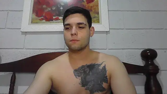 Snapshot of Zure-xxx chatting on July 2026 04:31:02 AM Zure-xxx online show from July 2026 04:31:02 AM