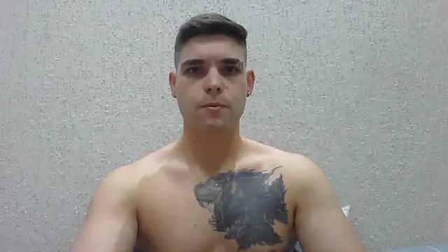 Snapshot of Zure-xxx chatting on June 2026 07:24:01 PM Zure-xxx online show from June 2026 07:24:01 PM