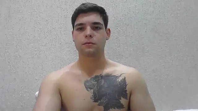 Snapshot of Zure-xxx chatting on June 2026 01:47:01 AM Zure-xxx online show from June 2026 01:47:01 AM