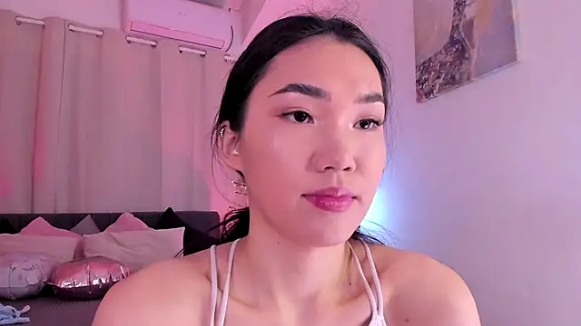 Divine Madeleine online show from March 2026 07:20:02 AM