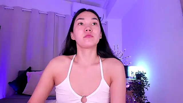 Snapshot of Divine_Madeleine chatting on June 2026 06:09:02 AM Divine Madeleine online show from June 2026 06:09:02 AM