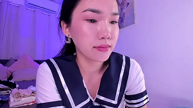 Divine Madeleine online show from May 2026 06:09:01 AM