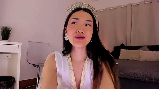 Divine Madeleine online show from January 2026 07:15:01 AM