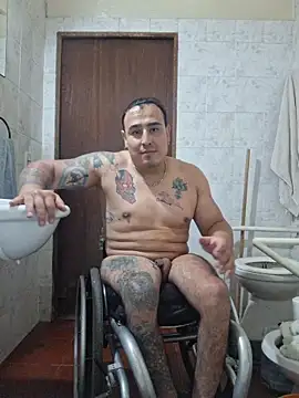 Rueditasss online show from May 2026 11:07:02 PM