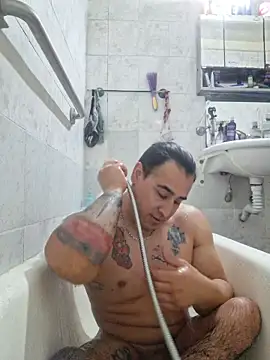 Rueditasss online show from July 2026 02:28:01 PM
