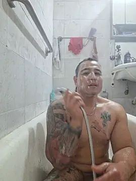 Rueditasss online show from June 2026 11:43:01 PM