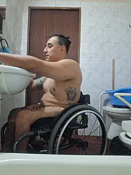 Rueditasss online show from April 2026 02:13:02 PM