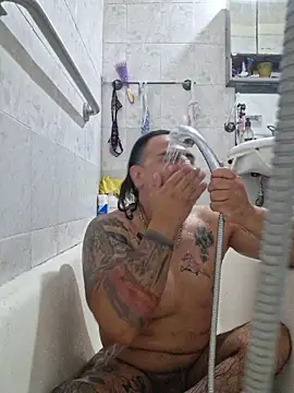 Rueditasss online show from March 2026 06:22:02 PM