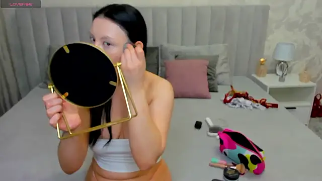 ChloeBrut online show from March 2026 12:33:01 AM