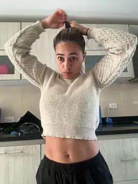 valentina herrrera online show from October 2025 08:43:02 PM