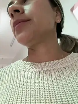 valentina herrrera online show from April 2026 03:07:01 PM