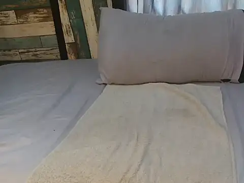 Monica-2701 online show from October 2025 09:07:01 AM