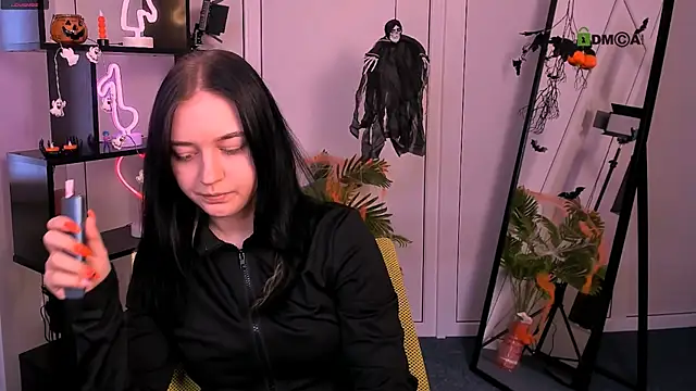 miki ti online show from November 2025 09:58:02 AM