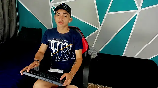 Ruiz2416 online show from October 2025 11:31:02 AM