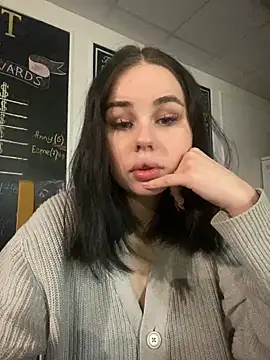 AliceLune online show from February 2026 12:10:02 PM