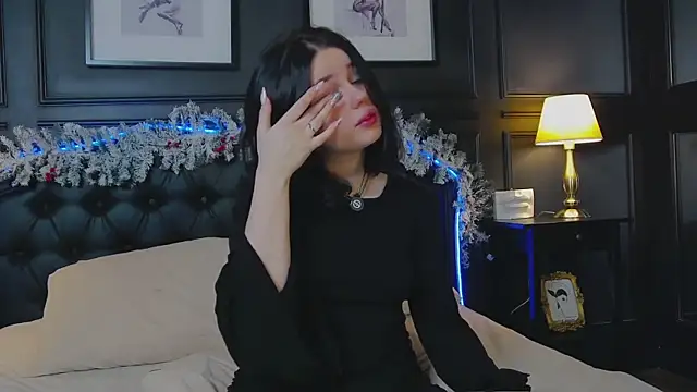 AliceLune online show from December 2025 01:59:02 PM